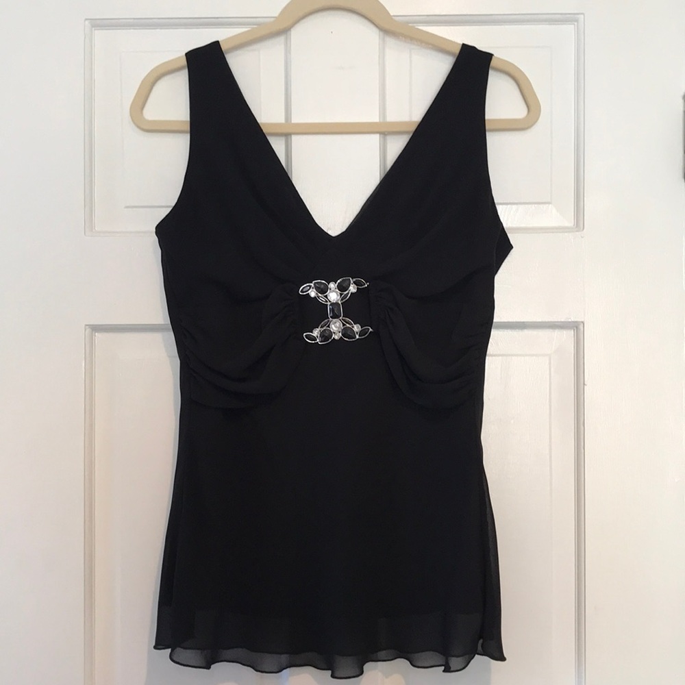 Sleeveless dress top